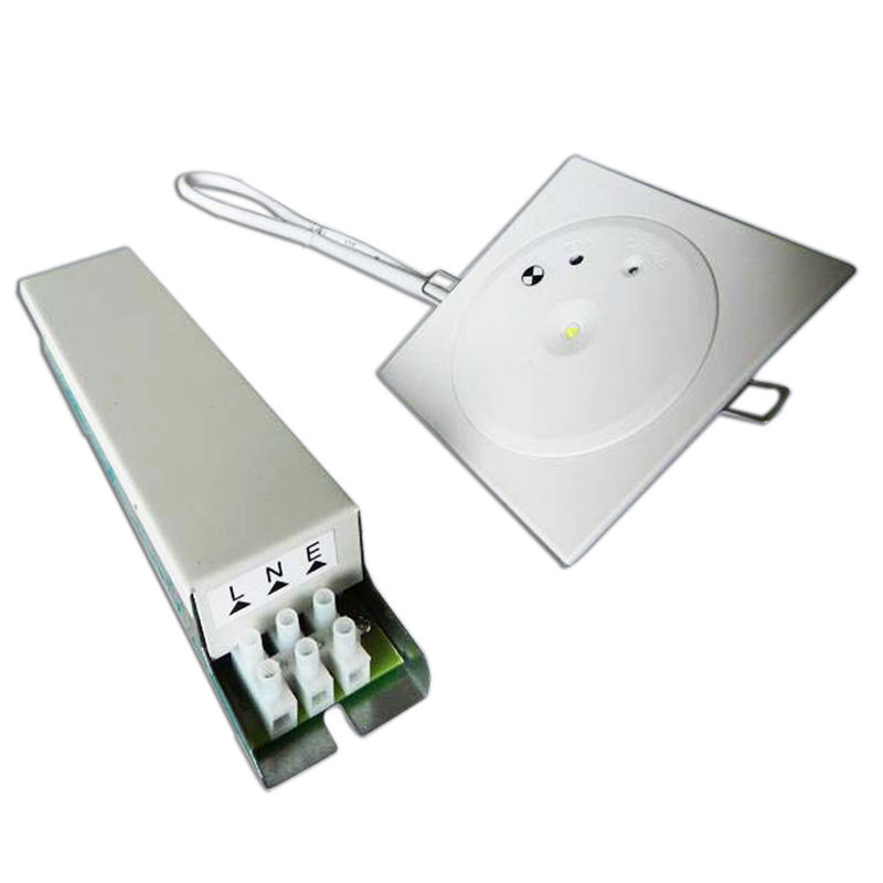 ضوء الطوارئ LED قابل لإعادة الشحن في السقف التجاري مع بطارية احتياطية بطارية 3W SMD بيضاء Ni-Mh