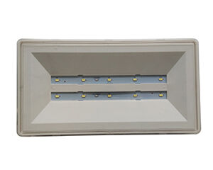 مصباح طوارئ LED مقاوم للماء بقوة 5 واط ومعيار IP65 مع ضمان 3 سنوات وعمر افتراضي 25000 ساعة